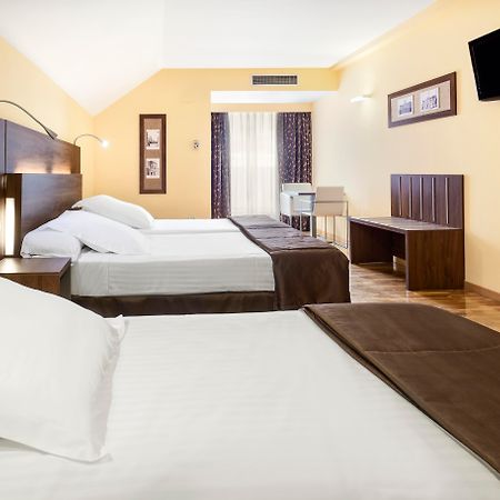 Hotel Exe Dona Carlota Ciudad Real Zewnętrze zdjęcie