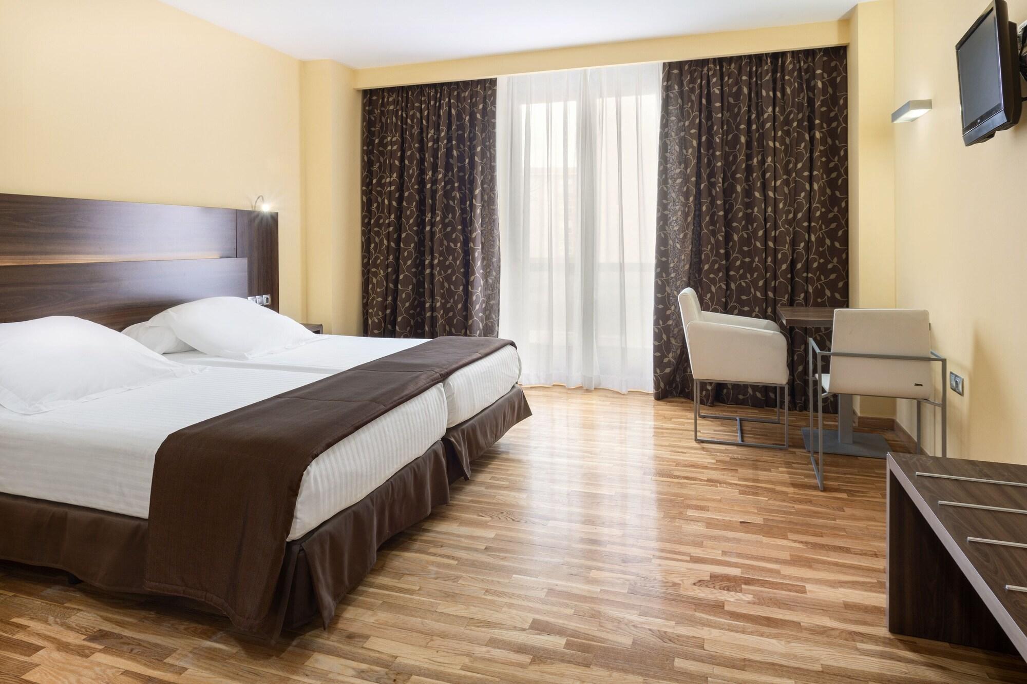 Hotel Exe Dona Carlota Ciudad Real Zewnętrze zdjęcie