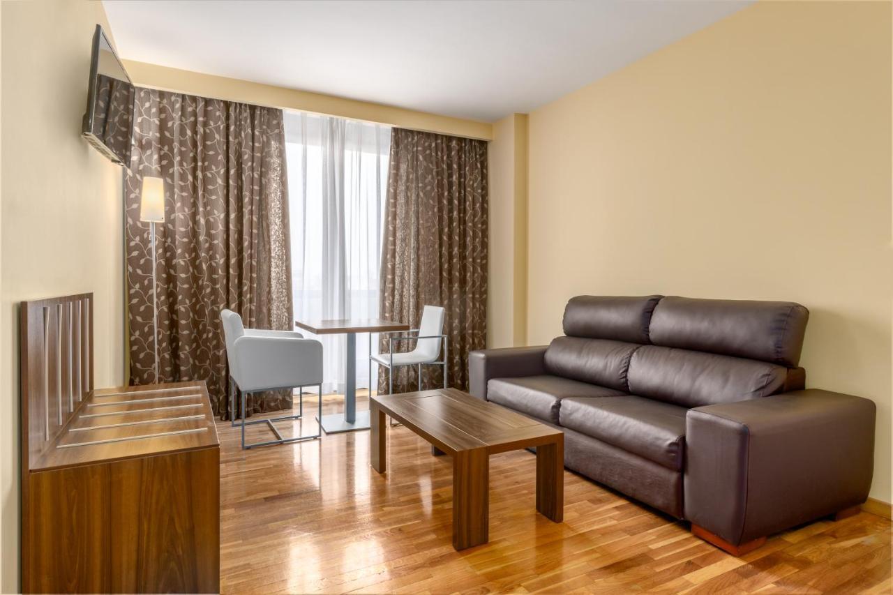 Hotel Exe Dona Carlota Ciudad Real Zewnętrze zdjęcie