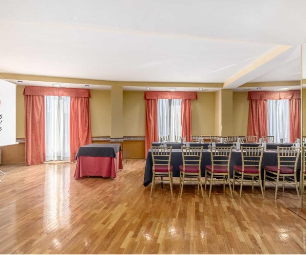 Hotel Exe Dona Carlota Ciudad Real Zewnętrze zdjęcie