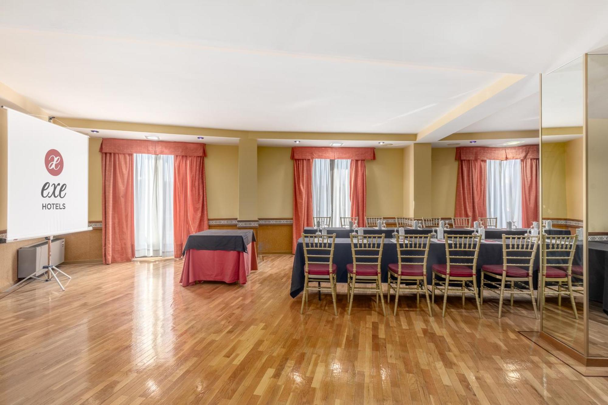 Hotel Exe Dona Carlota Ciudad Real Zewnętrze zdjęcie